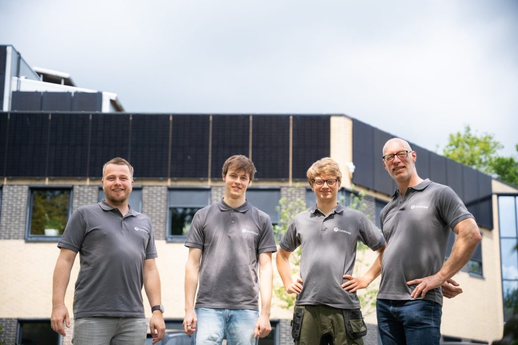 Het Comforest-team voor het pand in Assen